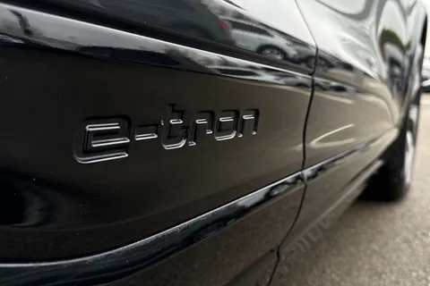 KY74FLZ Audi Q6 E-Tron Q6 SUV S line e-tron quattro 285,00 kW Thumbnail #27