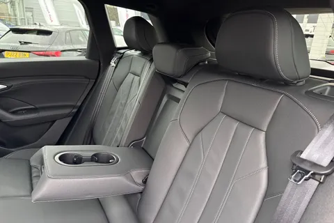 KY74FLZ Audi Q6 E-Tron Q6 SUV S line e-tron quattro 285,00 kW Thumbnail #34