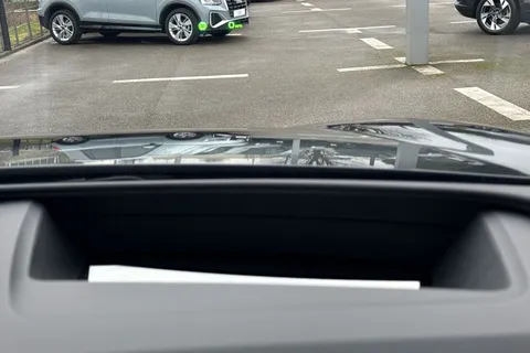 KY74FLZ Audi Q6 E-Tron Q6 SUV S line e-tron quattro 285,00 kW Thumbnail #37