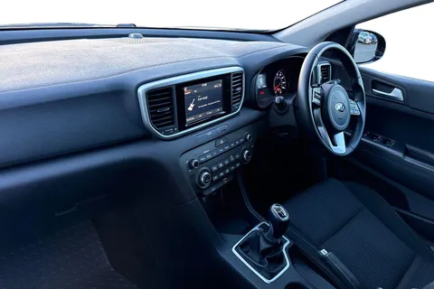 14 of 66 for Kia Sportage 1.6 GDi 2 Euro 6 (s/s) 5dr