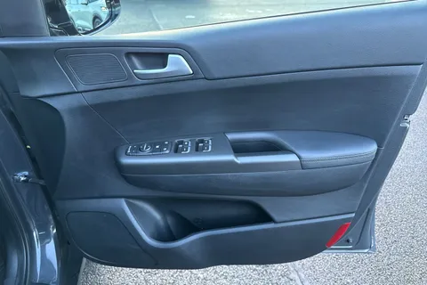 20 of 66 for Kia Sportage 1.6 GDi 2 Euro 6 (s/s) 5dr