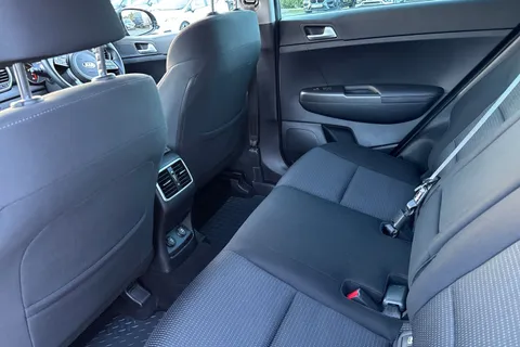 31 of 66 for Kia Sportage 1.6 GDi 2 Euro 6 (s/s) 5dr