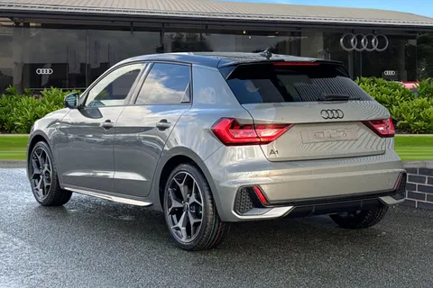  Audi A1 1.0 TFSI 25 Black Edition Sportback S Tronic Euro 6 (s/s) 5dr Thumbnail #2