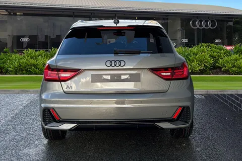  Audi A1 1.0 TFSI 25 Black Edition Sportback S Tronic Euro 6 (s/s) 5dr Thumbnail #4