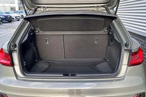  Audi A1 1.0 TFSI 25 Black Edition Sportback S Tronic Euro 6 (s/s) 5dr Thumbnail #6