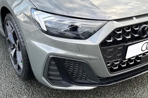  Audi A1 1.0 TFSI 25 Black Edition Sportback S Tronic Euro 6 (s/s) 5dr Thumbnail #8