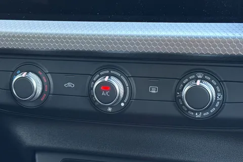  Audi A1 1.0 TFSI 25 Black Edition Sportback S Tronic Euro 6 (s/s) 5dr Thumbnail #21