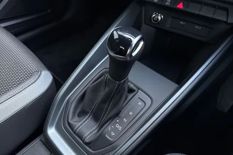  Audi A1 1.0 TFSI 25 Black Edition Sportback S Tronic Euro 6 (s/s) 5dr Thumbnail #22