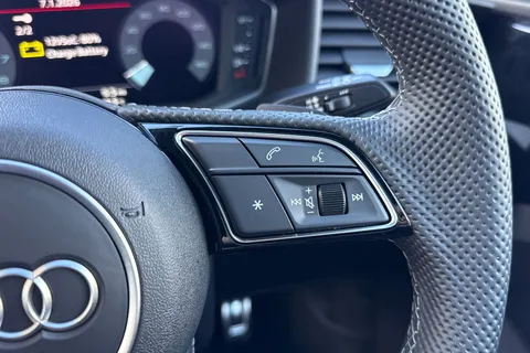  Audi A1 1.0 TFSI 25 Black Edition Sportback S Tronic Euro 6 (s/s) 5dr Thumbnail #39