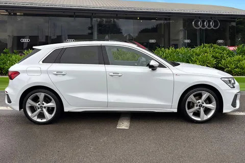 FY71RYH Audi A3 S line 30 TFSI  110 PS 6-speed Thumbnail #4