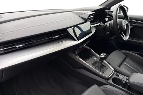 FY71RYH Audi A3 S line 30 TFSI  110 PS 6-speed Thumbnail #15