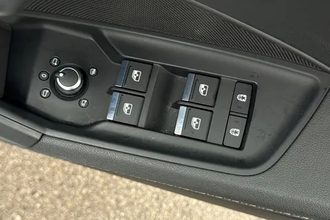 FY71RYH Audi A3 S line 30 TFSI  110 PS 6-speed Thumbnail #21