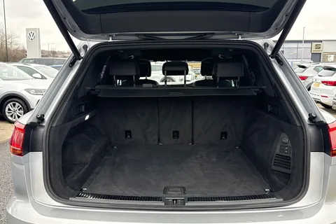 PX20DWY Volkswagen Touareg 3.0 V6 TDI 4Motion Black Edition 5dr Tip Auto **DYNAUDIO, HEADS UP** Thumbnail #8