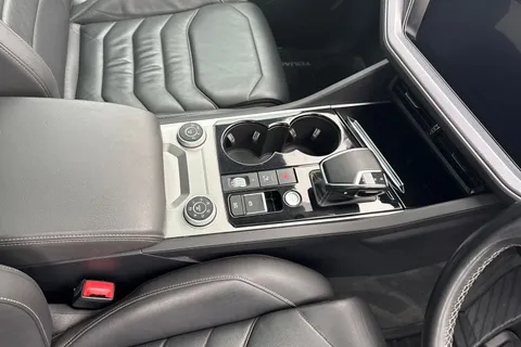 PX20DWY Volkswagen Touareg 3.0 V6 TDI 4Motion Black Edition 5dr Tip Auto **DYNAUDIO, HEADS UP** Thumbnail #24