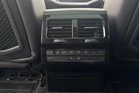 PX20DWY Volkswagen Touareg 3.0 V6 TDI 4Motion Black Edition 5dr Tip Auto **DYNAUDIO, HEADS UP** Thumbnail #32