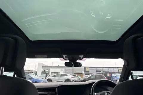 PX20DWY Volkswagen Touareg 3.0 V6 TDI 4Motion Black Edition 5dr Tip Auto **DYNAUDIO, HEADS UP** Thumbnail #33