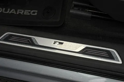 PX20DWY Volkswagen Touareg 3.0 V6 TDI 4Motion Black Edition 5dr Tip Auto **DYNAUDIO, HEADS UP** Thumbnail #37