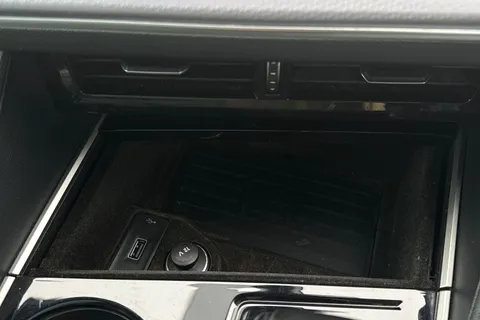 PX20DWY Volkswagen Touareg 3.0 V6 TDI 4Motion Black Edition 5dr Tip Auto **DYNAUDIO, HEADS UP** Thumbnail #42