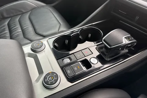 PX20DWY Volkswagen Touareg 3.0 V6 TDI 4Motion Black Edition 5dr Tip Auto **DYNAUDIO, HEADS UP** Thumbnail #43