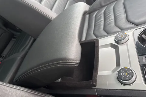 PX20DWY Volkswagen Touareg 3.0 V6 TDI 4Motion Black Edition 5dr Tip Auto **DYNAUDIO, HEADS UP** Thumbnail #44