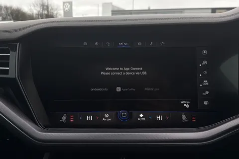 PX20DWY Volkswagen Touareg 3.0 V6 TDI 4Motion Black Edition 5dr Tip Auto **DYNAUDIO, HEADS UP** Thumbnail #45