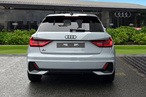  Audi A1 1.5 TFSI 35 Black Edition Sportback S Tronic Euro 6 (s/s) 5dr Thumbnail #4