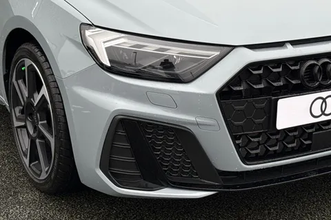  Audi A1 1.5 TFSI 35 Black Edition Sportback S Tronic Euro 6 (s/s) 5dr Thumbnail #8