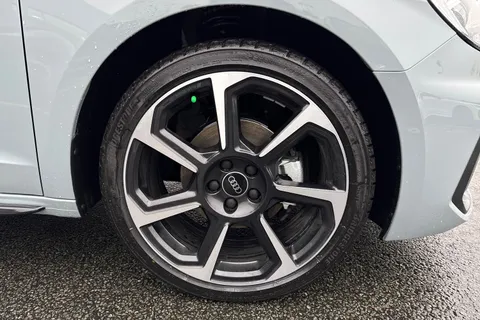  Audi A1 1.5 TFSI 35 Black Edition Sportback S Tronic Euro 6 (s/s) 5dr Thumbnail #9