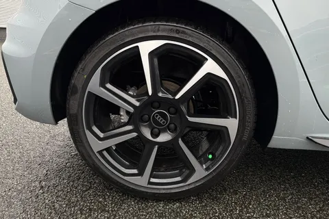  Audi A1 1.5 TFSI 35 Black Edition Sportback S Tronic Euro 6 (s/s) 5dr Thumbnail #10