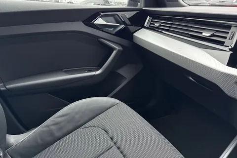  Audi A1 1.5 TFSI 35 Black Edition Sportback S Tronic Euro 6 (s/s) 5dr Thumbnail #19