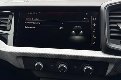  Audi A1 1.5 TFSI 35 Black Edition Sportback S Tronic Euro 6 (s/s) 5dr Thumbnail #30