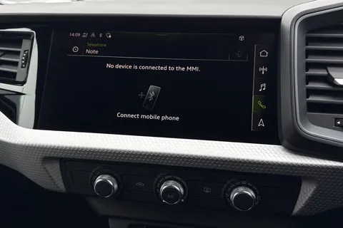  Audi A1 1.5 TFSI 35 Black Edition Sportback S Tronic Euro 6 (s/s) 5dr Thumbnail #37