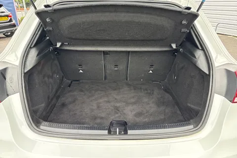 KP23CLJ Mercedes-Benz A Class 1.3 A200 AMG Line (Executive) 7G-DCT Euro 6 (s/s) 5dr Thumbnail #8