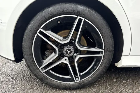 KP23CLJ Mercedes-Benz A Class 1.3 A200 AMG Line (Executive) 7G-DCT Euro 6 (s/s) 5dr Thumbnail #11