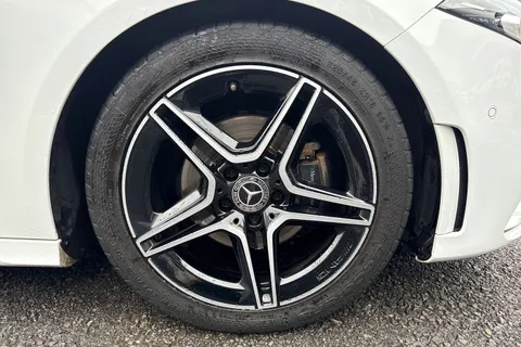 KP23CLJ Mercedes-Benz A Class 1.3 A200 AMG Line (Executive) 7G-DCT Euro 6 (s/s) 5dr Thumbnail #14