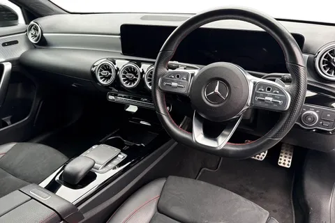 KP23CLJ Mercedes-Benz A Class 1.3 A200 AMG Line (Executive) 7G-DCT Euro 6 (s/s) 5dr Thumbnail #15
