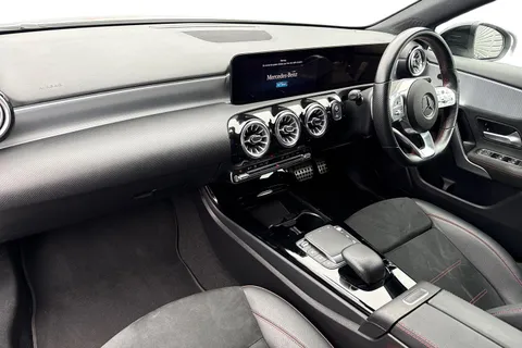 KP23CLJ Mercedes-Benz A Class 1.3 A200 AMG Line (Executive) 7G-DCT Euro 6 (s/s) 5dr Thumbnail #16