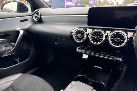 KP23CLJ Mercedes-Benz A Class 1.3 A200 AMG Line (Executive) 7G-DCT Euro 6 (s/s) 5dr Thumbnail #21