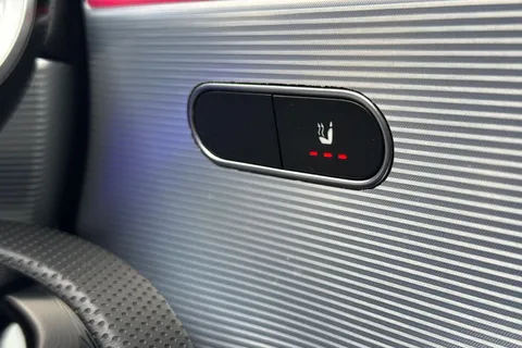 KP23CLJ Mercedes-Benz A Class 1.3 A200 AMG Line (Executive) 7G-DCT Euro 6 (s/s) 5dr Thumbnail #37