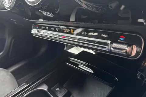 KP23CLJ Mercedes-Benz A Class 1.3 A200 AMG Line (Executive) 7G-DCT Euro 6 (s/s) 5dr Thumbnail #44