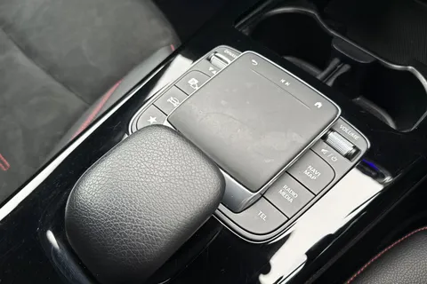 KP23CLJ Mercedes-Benz A Class 1.3 A200 AMG Line (Executive) 7G-DCT Euro 6 (s/s) 5dr Thumbnail #45