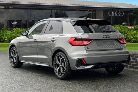  Audi A1 1.0 TFSI 25 Black Edition Sportback S Tronic Euro 6 (s/s) 5dr Thumbnail #2