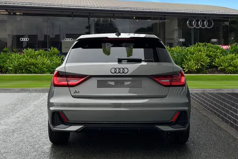  Audi A1 1.0 TFSI 25 Black Edition Sportback S Tronic Euro 6 (s/s) 5dr Thumbnail #4