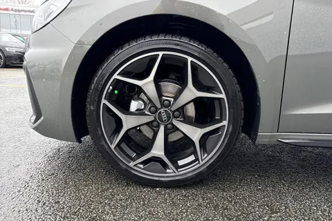  Audi A1 1.0 TFSI 25 Black Edition Sportback S Tronic Euro 6 (s/s) 5dr Thumbnail #10