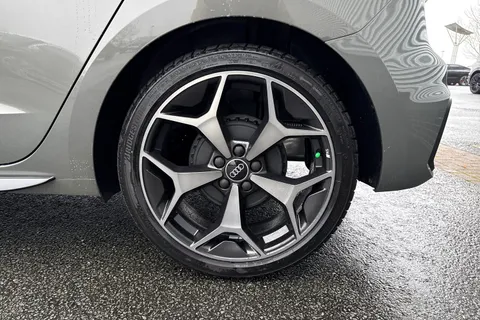  Audi A1 1.0 TFSI 25 Black Edition Sportback S Tronic Euro 6 (s/s) 5dr Thumbnail #12