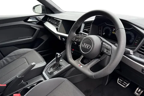  Audi A1 1.0 TFSI 25 Black Edition Sportback S Tronic Euro 6 (s/s) 5dr Thumbnail #13