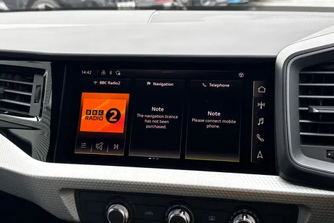  Audi A1 1.0 TFSI 25 Black Edition Sportback S Tronic Euro 6 (s/s) 5dr Thumbnail #16