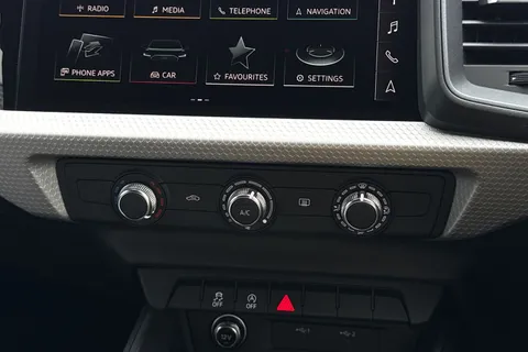  Audi A1 1.0 TFSI 25 Black Edition Sportback S Tronic Euro 6 (s/s) 5dr Thumbnail #21