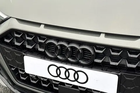  Audi A1 1.0 TFSI 25 Black Edition Sportback S Tronic Euro 6 (s/s) 5dr Thumbnail #24