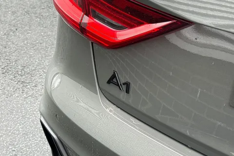  Audi A1 1.0 TFSI 25 Black Edition Sportback S Tronic Euro 6 (s/s) 5dr Thumbnail #26